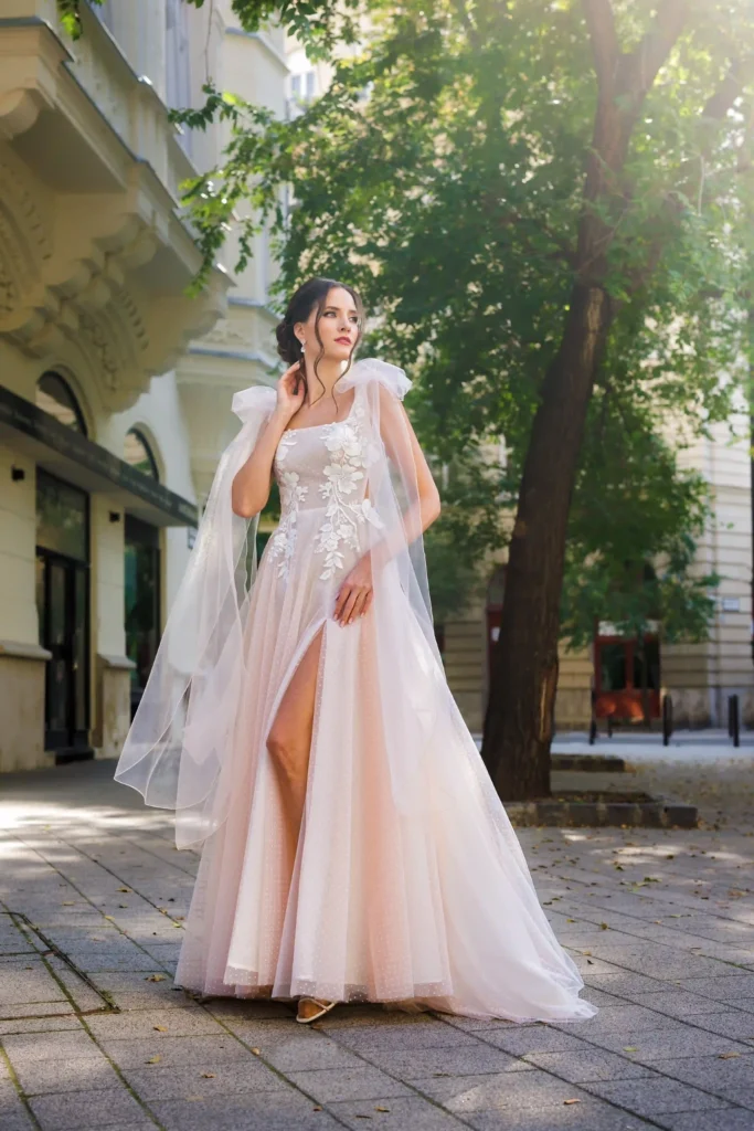 Esküvői ruha Aventurin 1