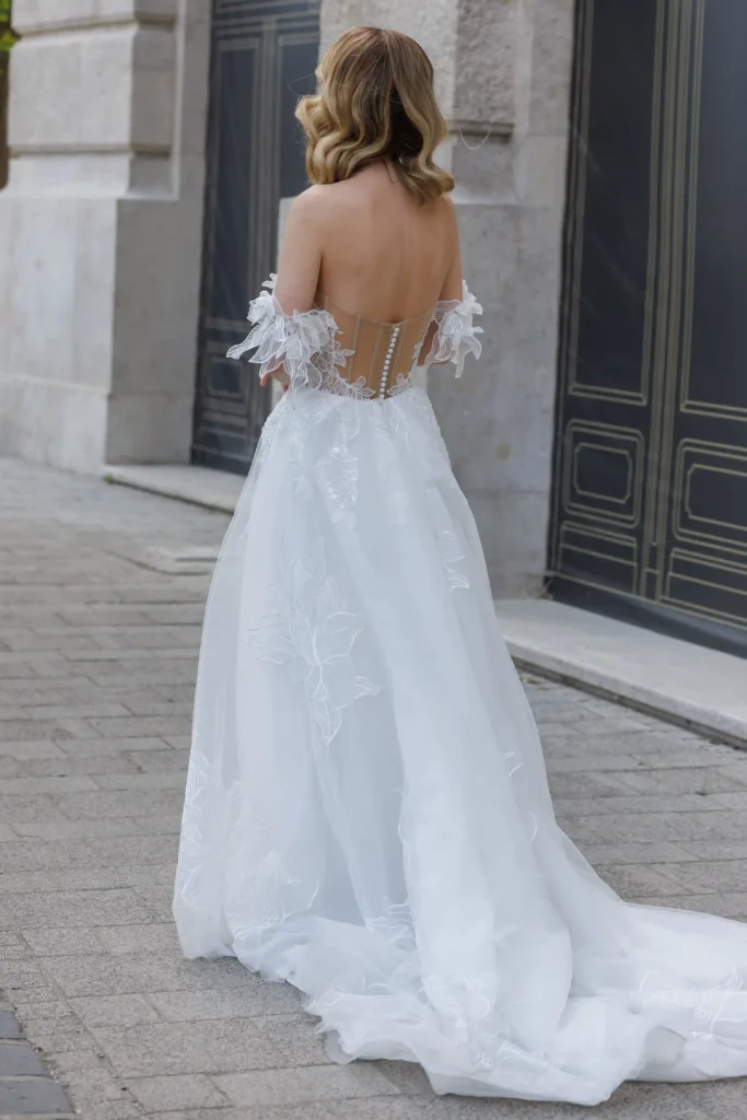 Esküvői ruha Aria 2