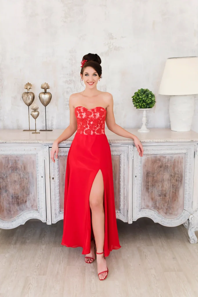 Menyecske ruha Bíborka 1